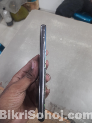 Samsung S10 (8/128)